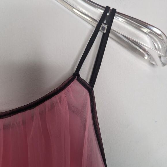 Vintage 60's Bright Pink Nightgown Black Lace Trim Spaghetti Straps Berkliff - Picture 7 of 7